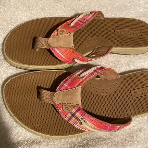 Sperry Plaid Flip Flop Sandals - Picture 2 of 6